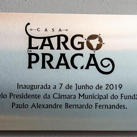 Casa Largo Da Praca