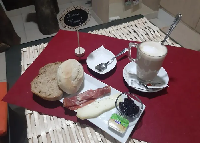 Casa Largo Da Praca Alcongosta