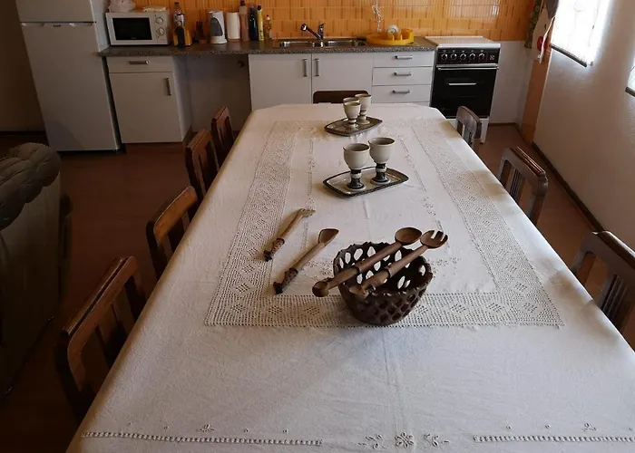 Casa Largo Da Praca Дом отдыха Alcongosta