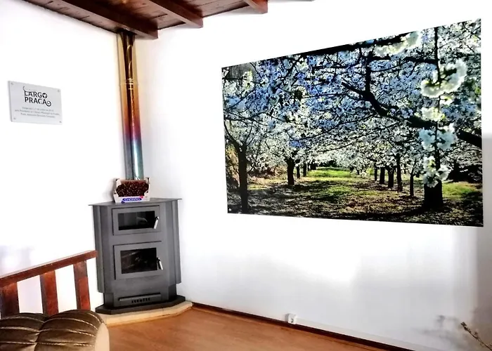 Casa Largo Da Praca Дом отдыха *