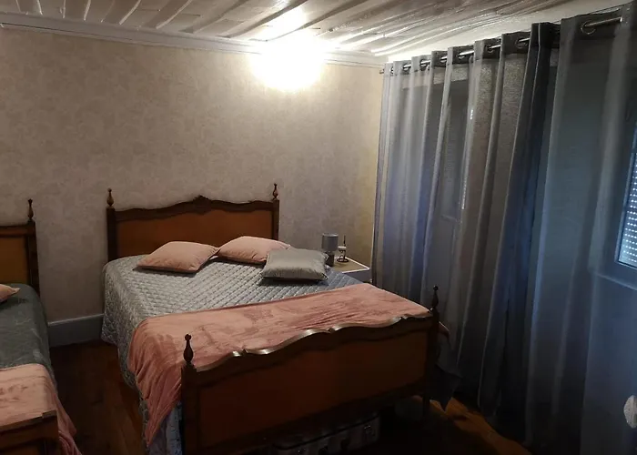 Casa Largo Da Praca Дом отдыха Alcongosta