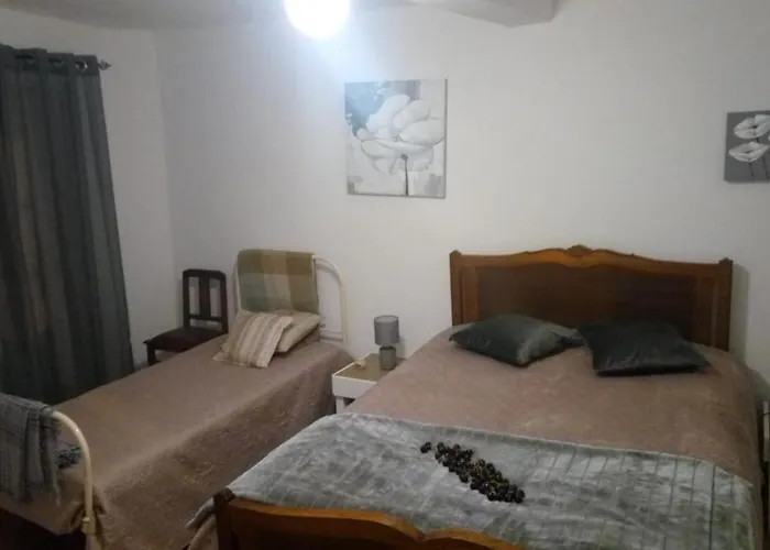 Casa Largo Da Praca * Alcongosta