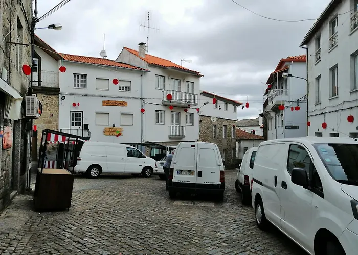 Casa Largo Da Praca Дом отдыха Alcongosta