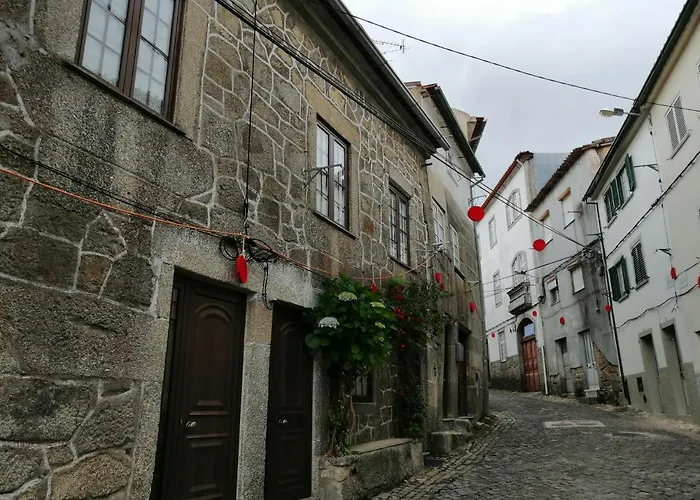 Casa Largo Da Praca